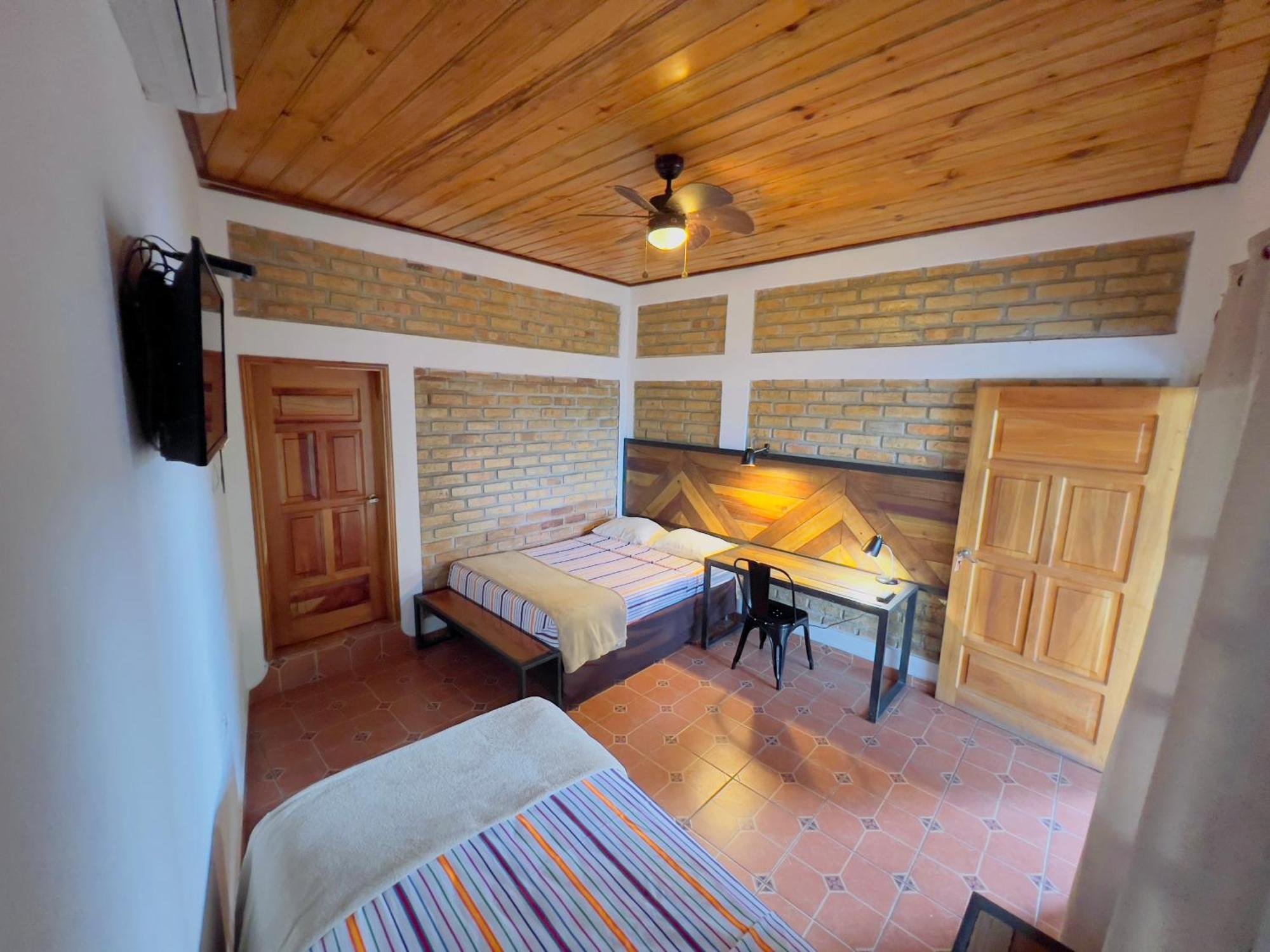 Jardin Cafe Hotel & Restaurant Грасіас Екстер'єр фото