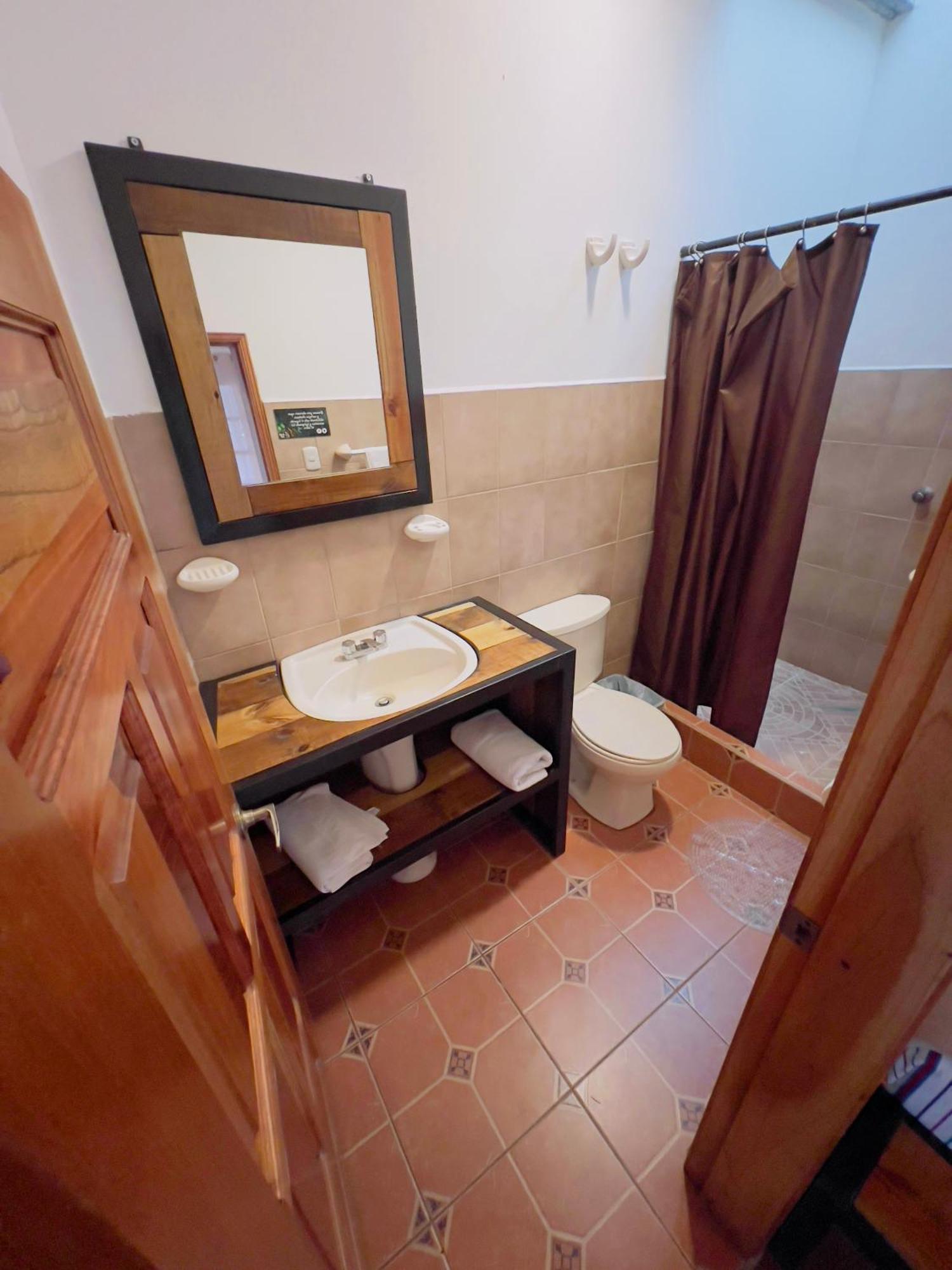 Jardin Cafe Hotel & Restaurant Грасіас Екстер'єр фото