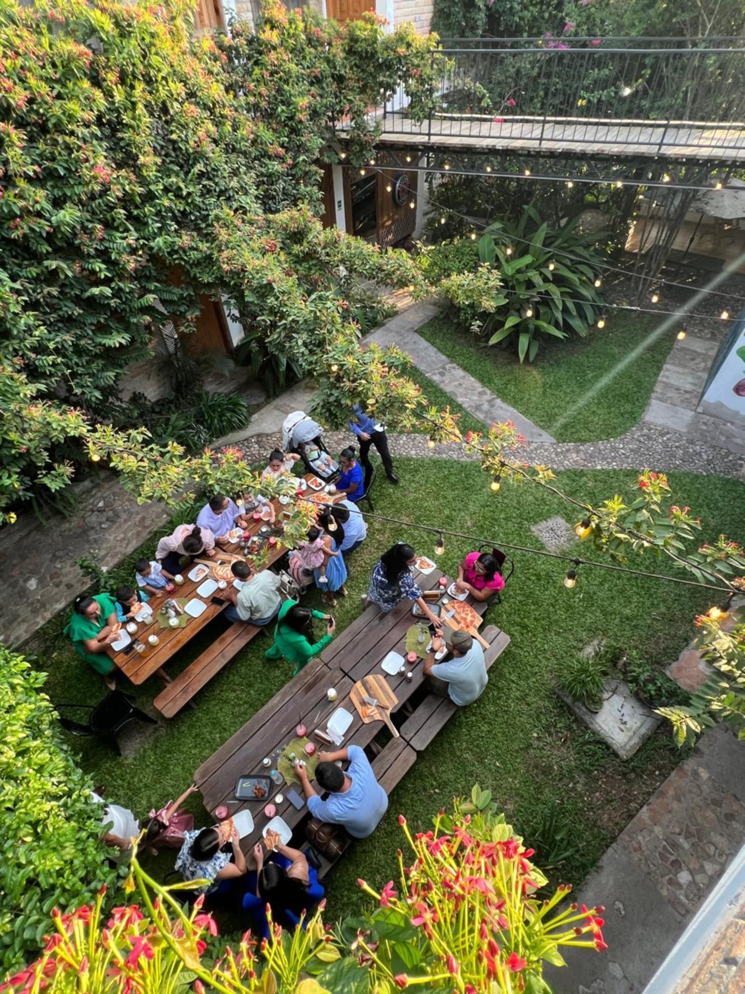 Jardin Cafe Hotel & Restaurant Грасіас Екстер'єр фото
